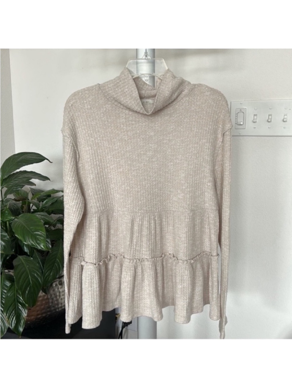 Anthropologie Eri + Ali Waffle Knit Babydoll Tiered Top/Shirt Sz M Beige